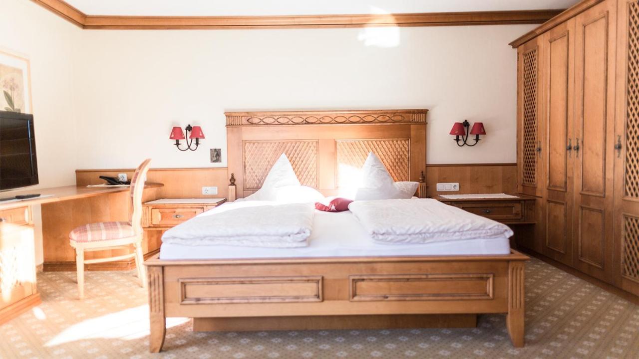 Triendlhof Hotel Zöblen Eksteriør billede